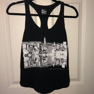 Nike Skyline Tank